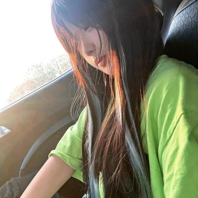 在他的阴影下